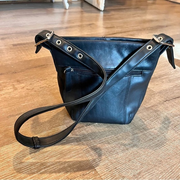 Aurielle Purse  Black Leather Shoulder Hobo Tote Satchel Bag 6X 8" X 4" - Picture 1 of 7